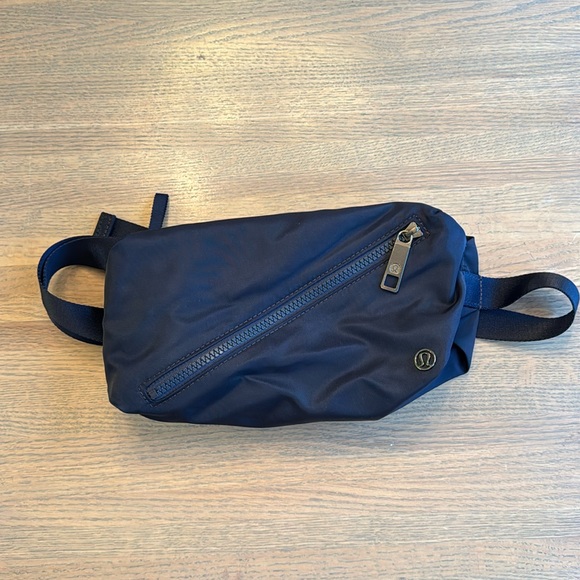 lululemon athletica Handbags - Lululemon Belt Bag